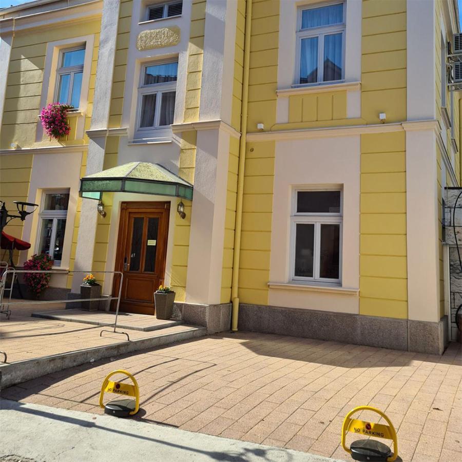 Kondor Apartmani Vrnjačka Banja Exterior foto