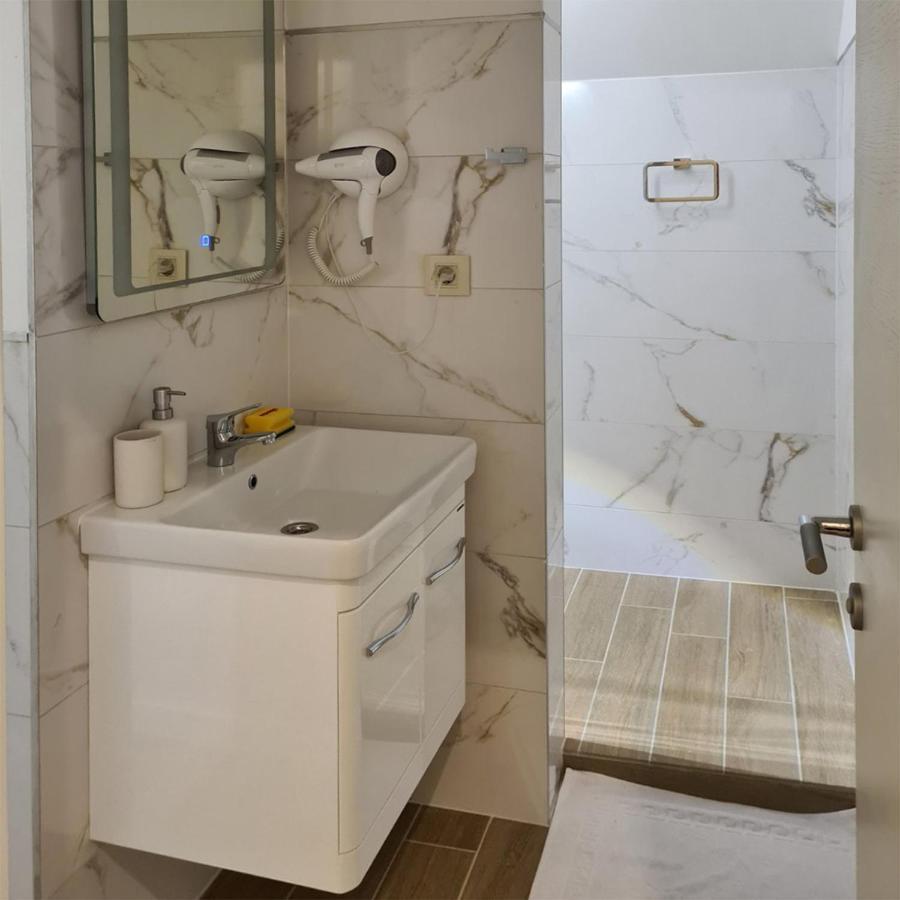 Kondor Apartmani Vrnjačka Banja Exterior foto